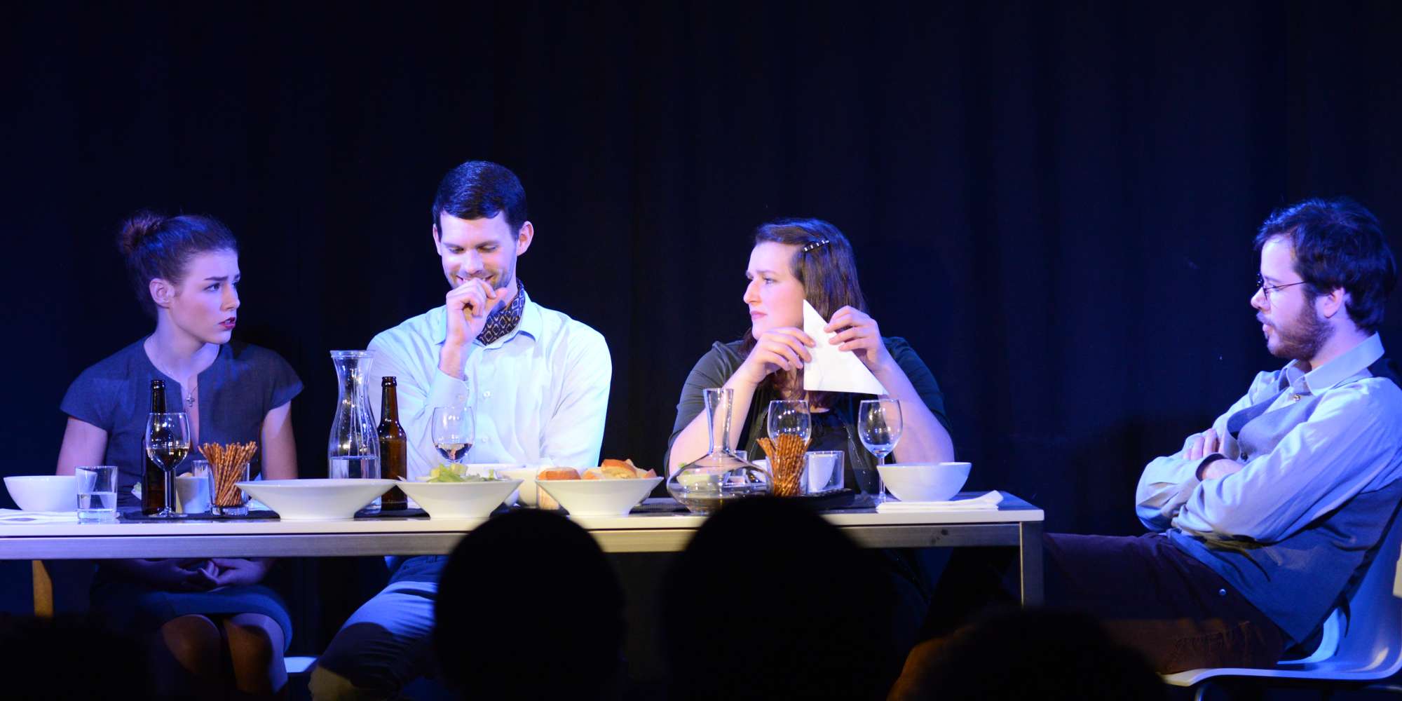 Szene aus „Der Vorname” mit Leoni Mäurer, Alexander Kampmeier, Friederike Eckstädt und Philipp Schreyer